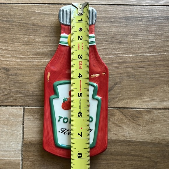 Spoonrest Ketchup Bottle Design from Boston Warehouse Trading Corp - Picture 5 of 6